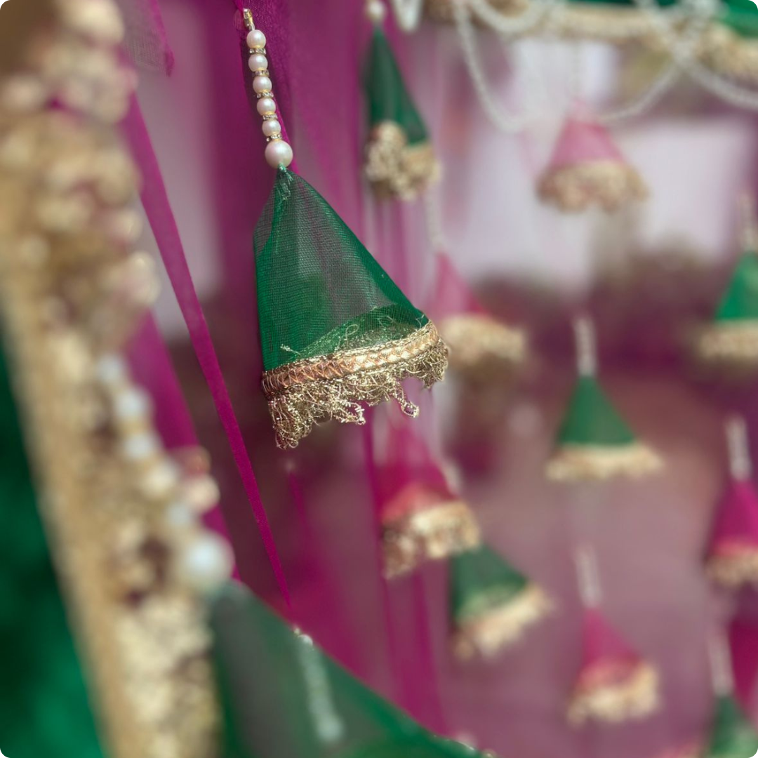 Gulabi-Mehandi Aura